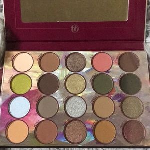 Bh Cosmetic Royal Affair 20 color shadow palette